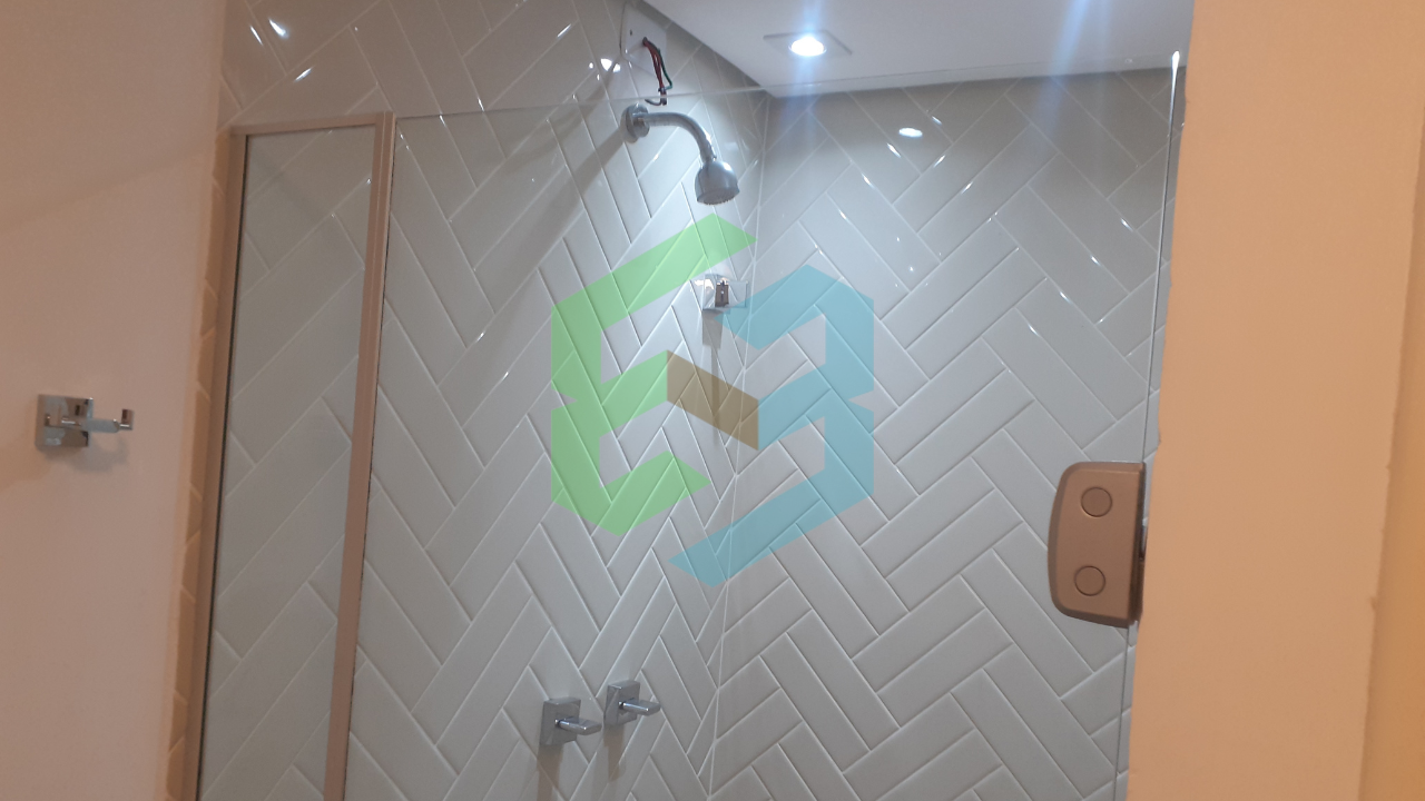 Apartamento 2 dorm (1 suíte), 2 vagas e depósito – Centro