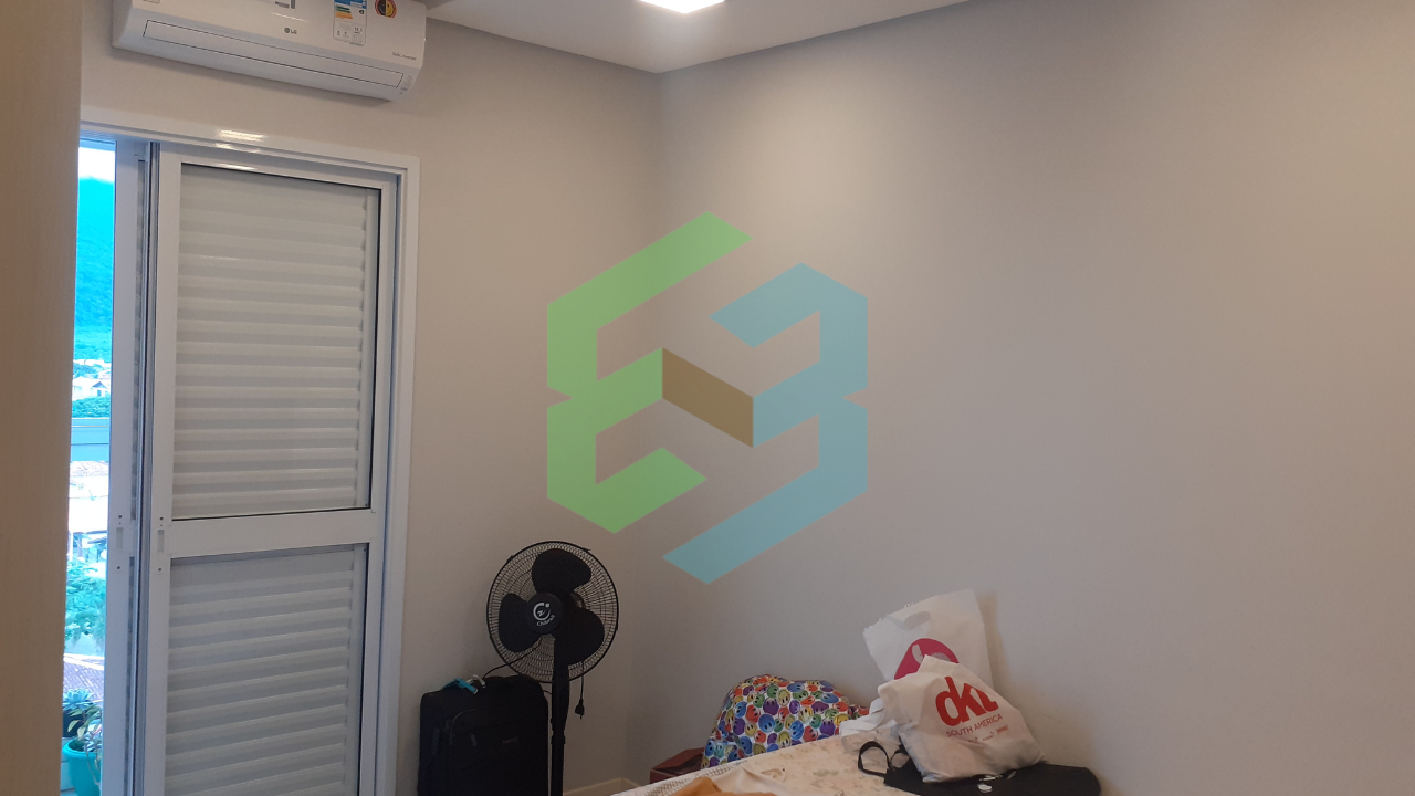 Apartamento 2 dorm (1 suíte), 2 vagas e depósito – Centro