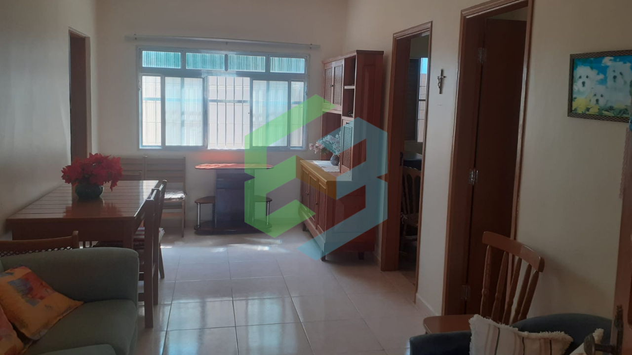 Casa alta de 3 dorm (1 suíte), quintal enorme, 10 vagas garagem