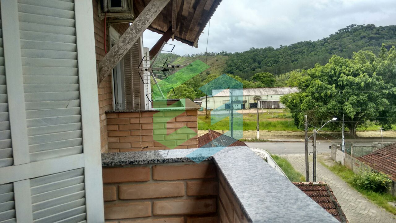 Casa de campo com 3 dorm (1 suíte) – Centro – Itariri