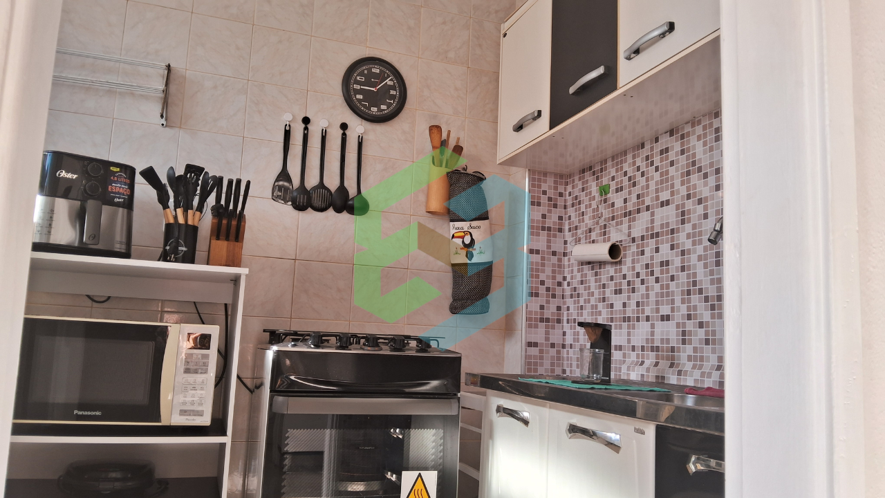 Apartamento de 1 dormitório (2º reversível) no Centro, perto da praia