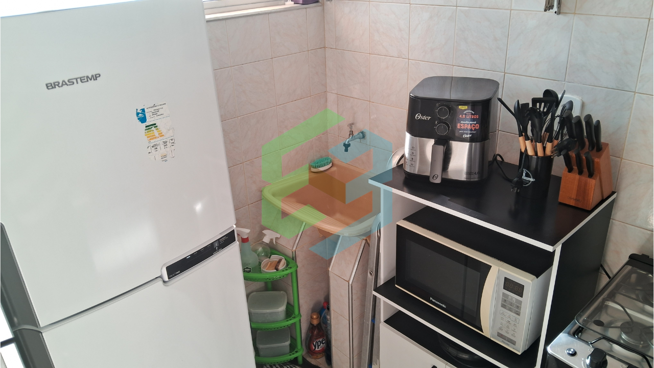 Apartamento de 1 dormitório (2º reversível) no Centro, perto da praia
