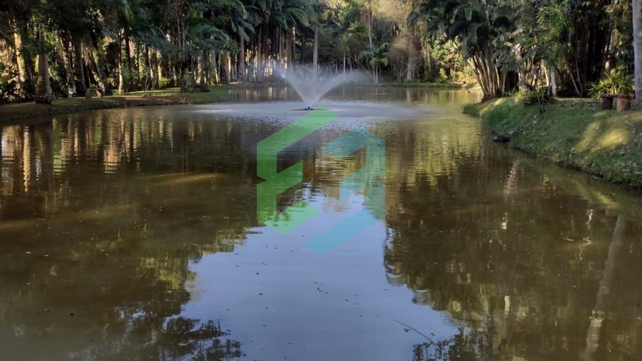 Chácara em condomínio fechado – 100m²- em Ana Dias