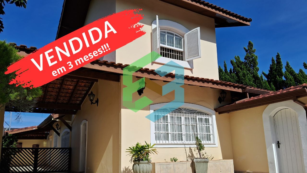 Casa 6 dorm (4suítes), 6 vagas, piscina. Porteira fechada!!