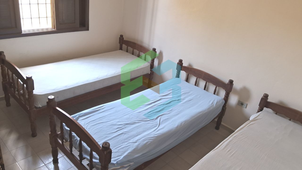 Casa geminada 2 dormitórios (1 suíte) 4 vagas de garagem
