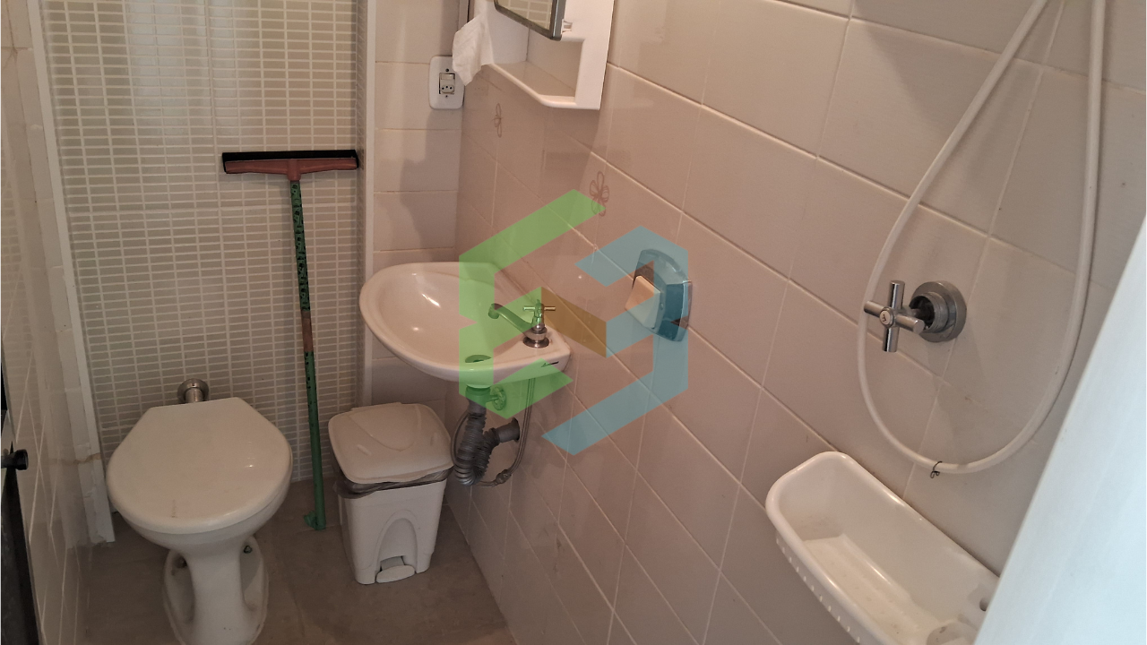 Casa 3 dorm (3 súítes), 7 vagas, entrada por 2 ruas diferentes