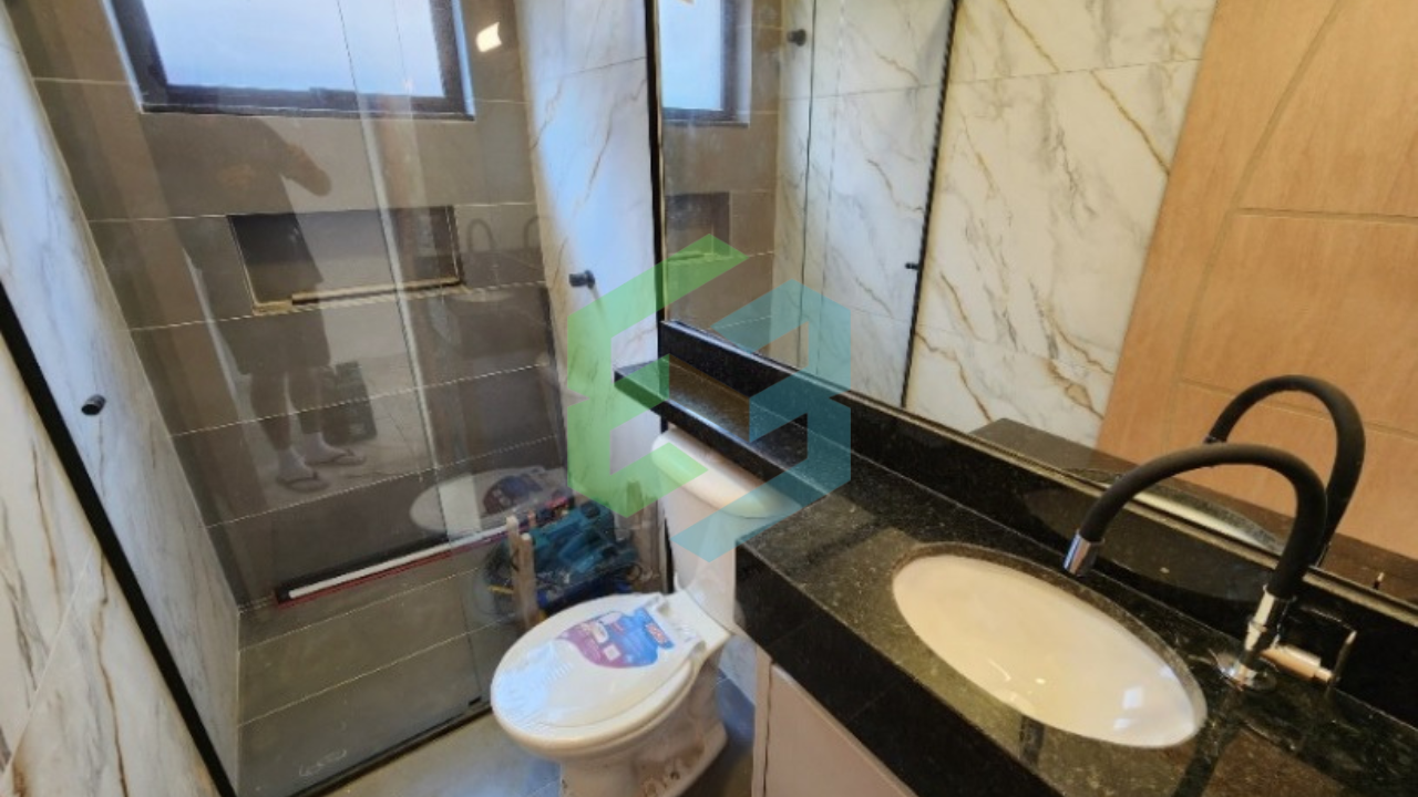 Flora Rica II – Casa 2 dormitórios (1suíte), piscina e 2 vagas