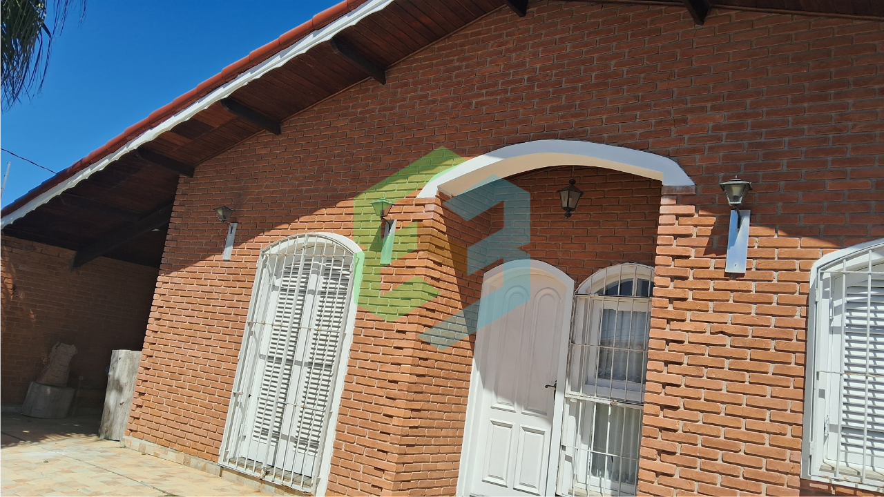 Casa 3 dorm (3 súítes), 7 vagas, entrada por 2 ruas diferentes