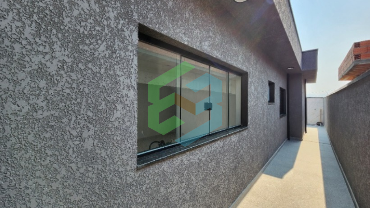 Flora Rica II – Casa 2 dormitórios (1suíte), piscina e 2 vagas
