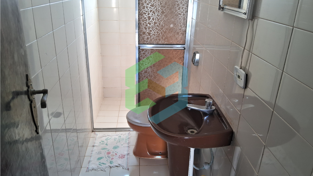 Casa 3 dorm (3 súítes), 7 vagas, entrada por 2 ruas diferentes