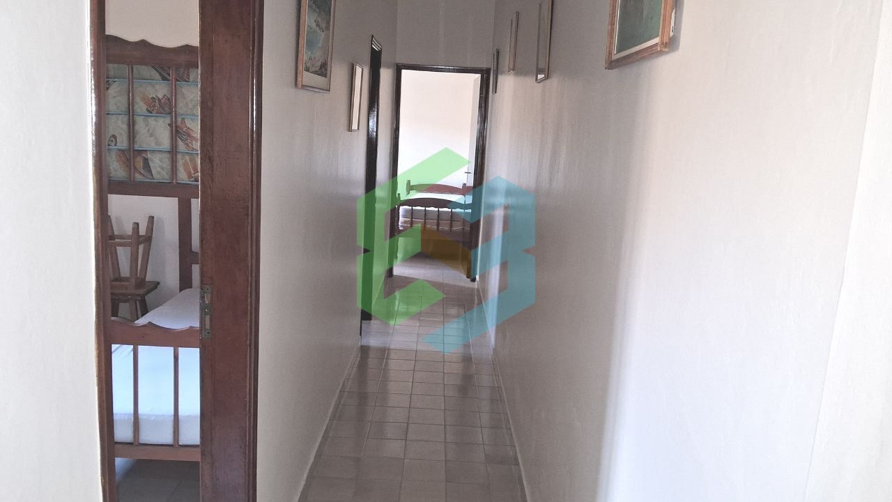 Casa geminada 2 dormitórios (1 suíte) 4 vagas de garagem