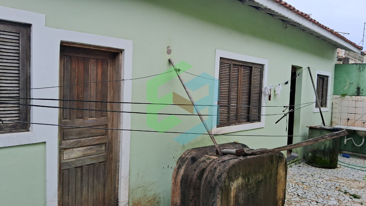 Casa térrea, 3 dorm (1Suíte), sala em “L”, 2 vagas e edícula completa