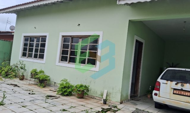 Casa térrea, 3 dorm (1Suíte), sala em “L”, 2 vagas e edícula completa