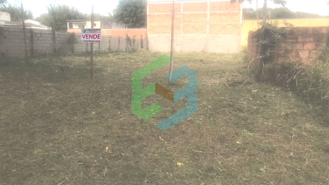 Terreno Plano de 390 m², tendo 13 m de frente, murado