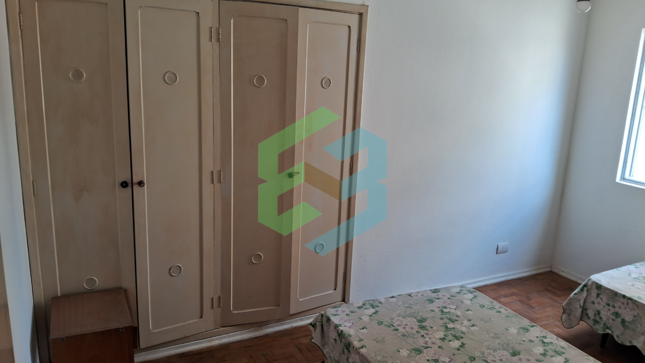 Apartamento 2 dormitórios, 1 vaga, no Centro, próximo a praia