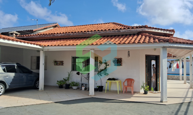 Casa térrea 2 dorm (3º reversível), quintal gigante com piscina
