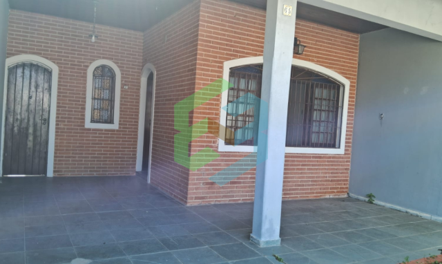 Casa de 3 dorm (1suíte), sala ampla,edícula em rua sem saída