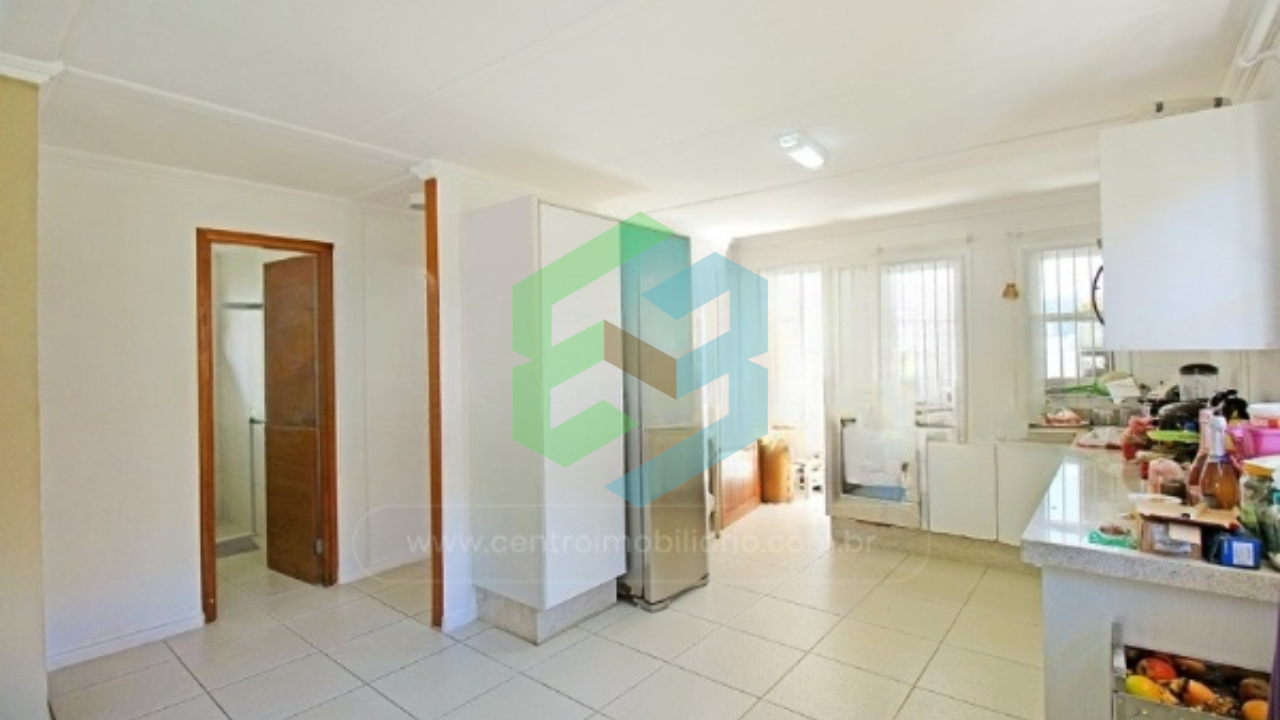 Casa no Oásis, 3 dorm (1 suíte), 2 vagas, piscina, próximo a praia