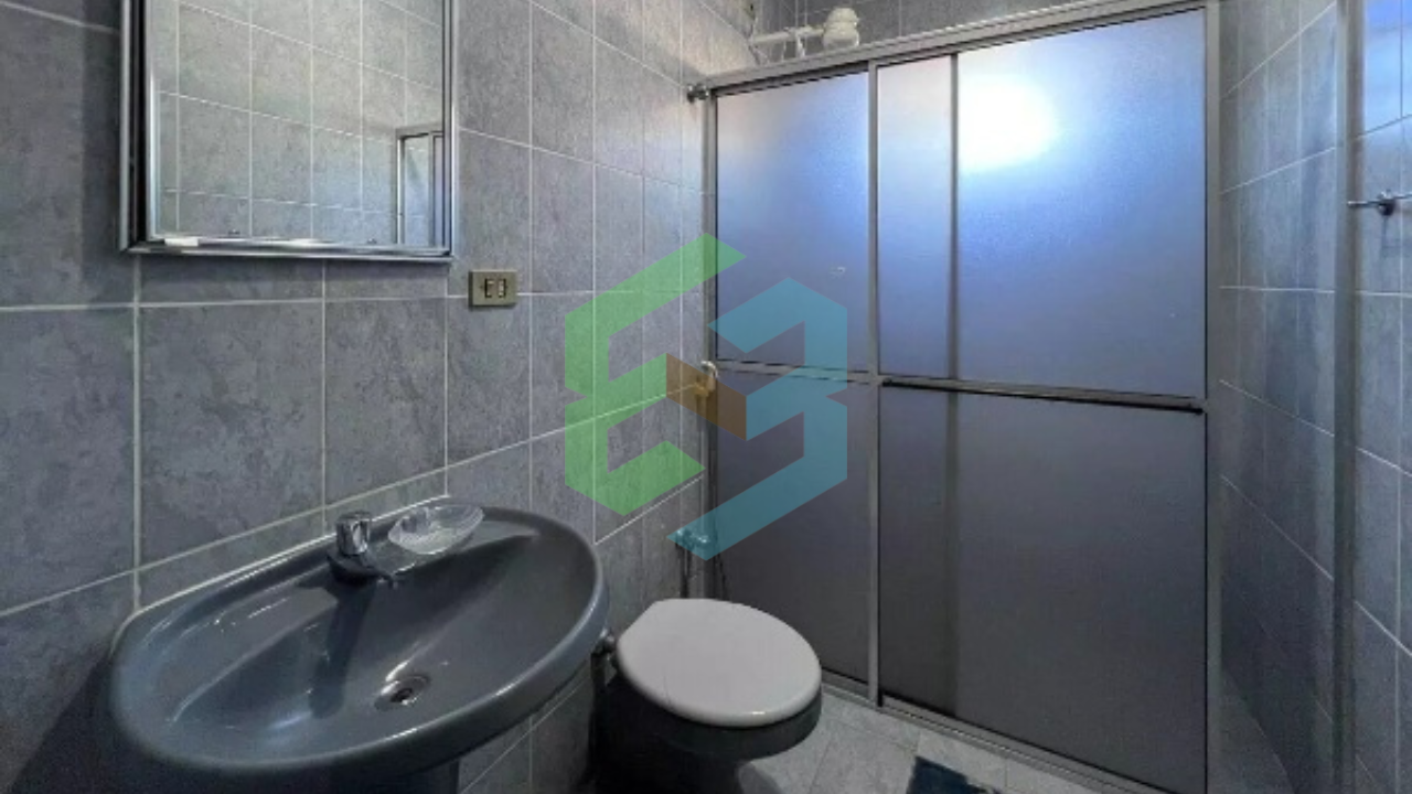 Casa de 3 dorm (1 suíte), piscina e churrasqueira, próximo a praia
