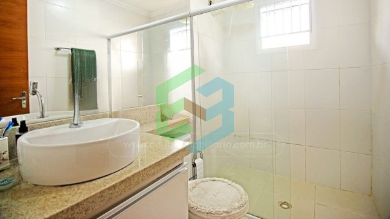 Casa no Oásis, 3 dorm (1 suíte), 2 vagas, piscina, próximo a praia