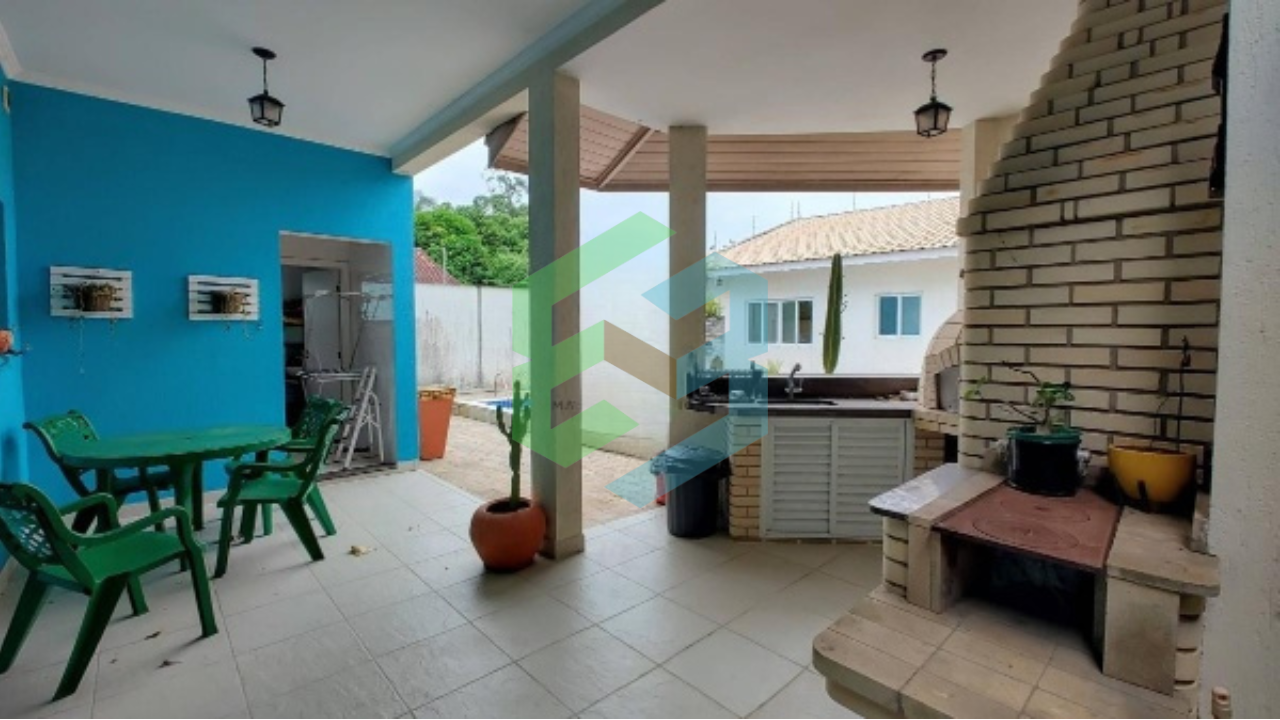 Sobrado 4 dorm (2 suítes), piscina, área gourmet, 6 vagas