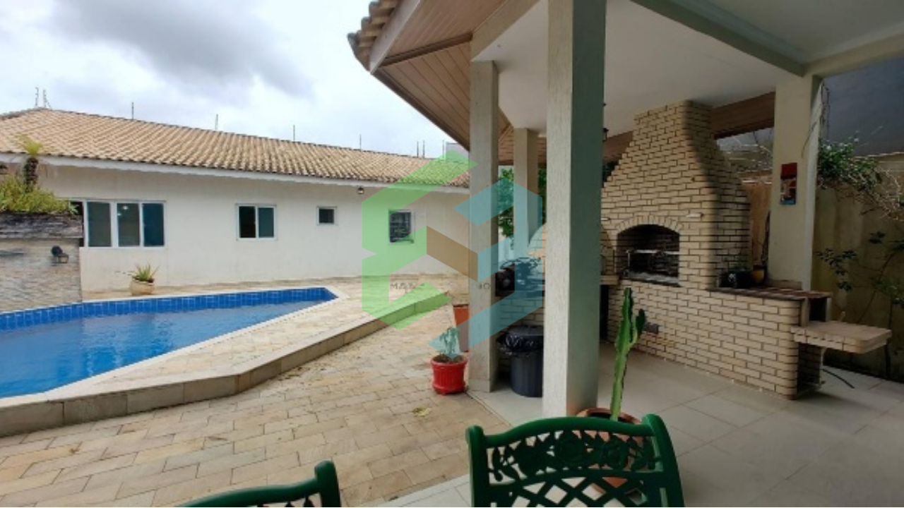 Sobrado 4 dorm (2 suítes), piscina, área gourmet, 6 vagas