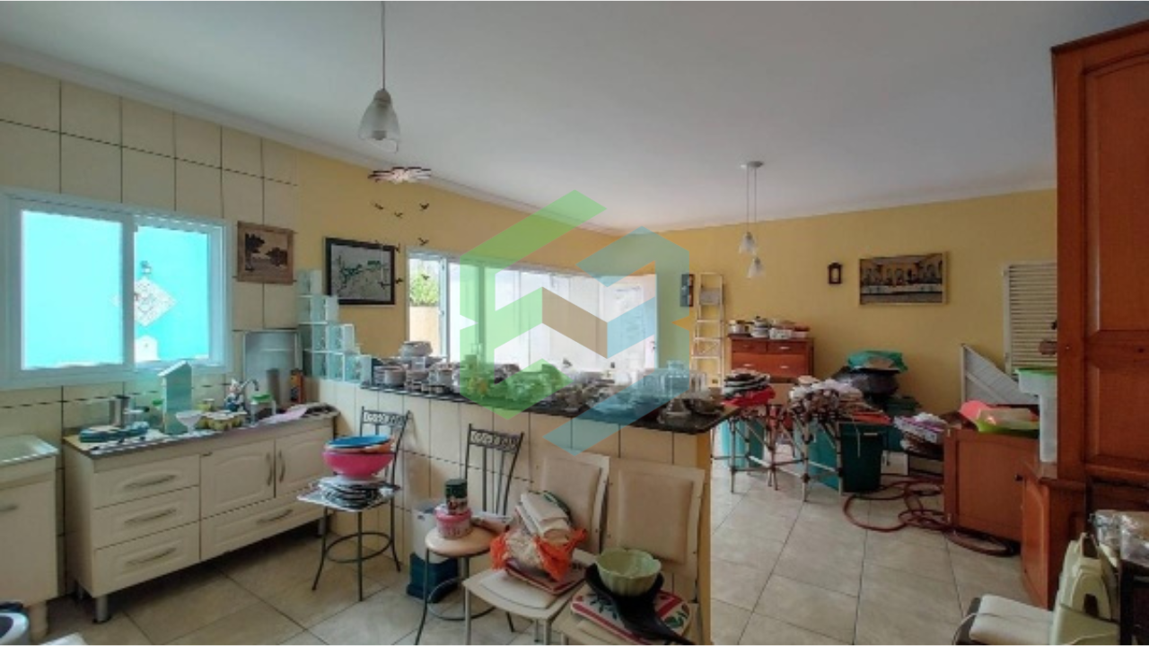 Sobrado 4 dorm (2 suítes), piscina, área gourmet, 6 vagas
