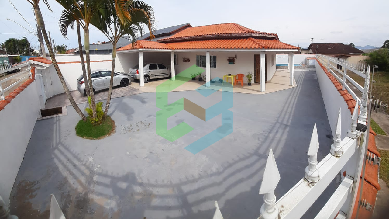 Casa térrea 2 dorm (3º reversível), quintal gigante com piscina