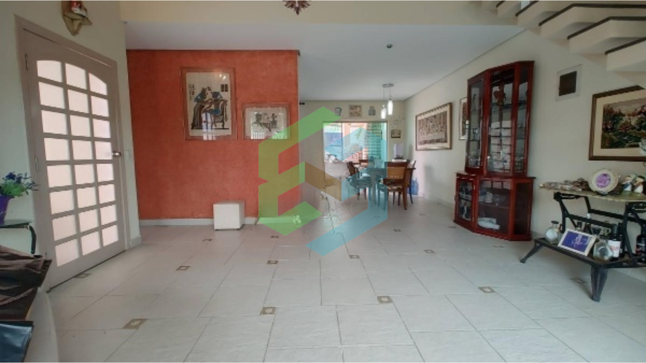 Sobrado 4 dorm (2 suítes), piscina, área gourmet, 6 vagas