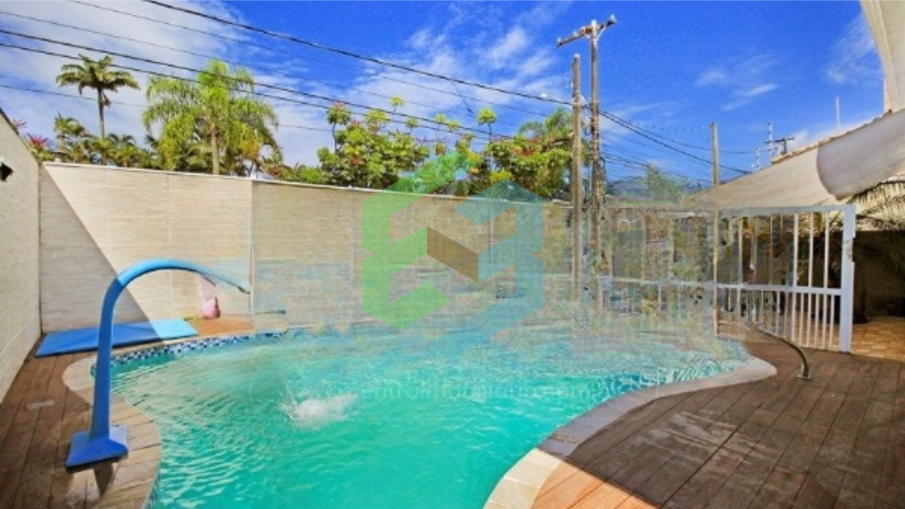Casa no Oásis, 3 dorm (1 suíte), 2 vagas, piscina, próximo a praia