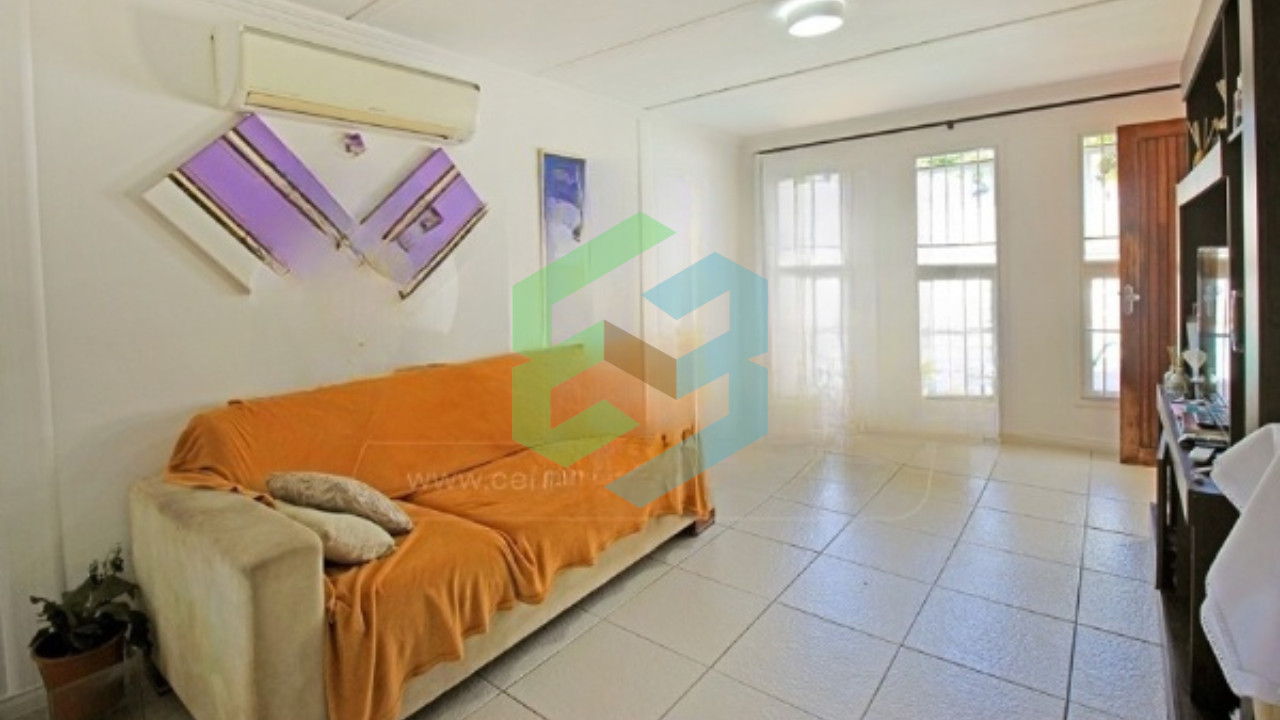 Casa no Oásis, 3 dorm (1 suíte), 2 vagas, piscina, próximo a praia