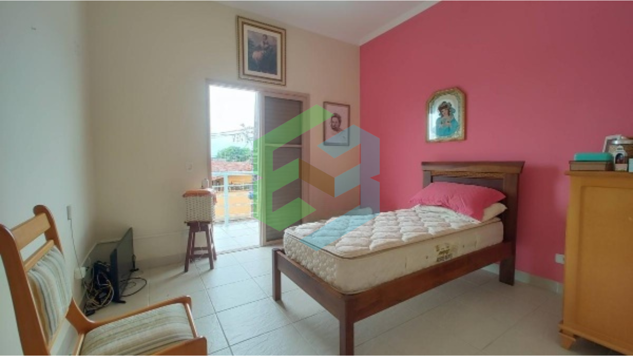 Sobrado 4 dorm (2 suítes), piscina, área gourmet, 6 vagas