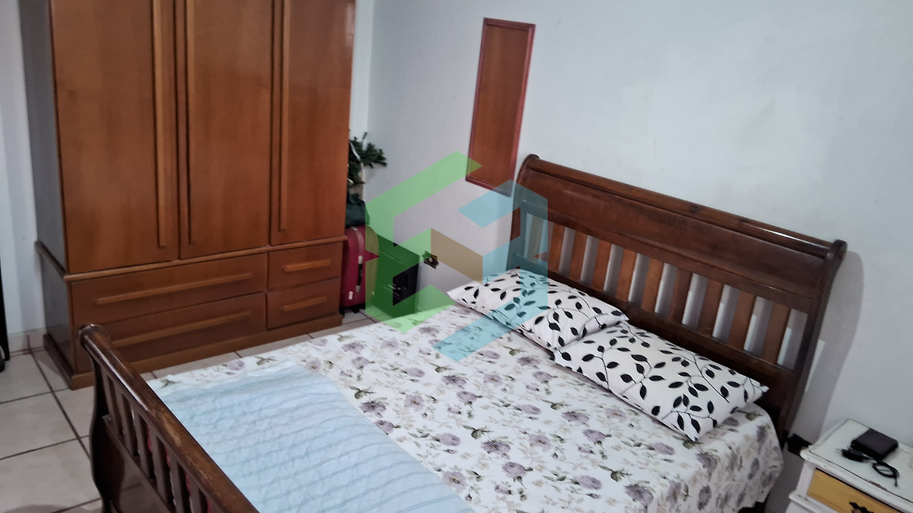 Casa geminada 3 dorm (1 suíte com sacada), 2 vagas e piscina