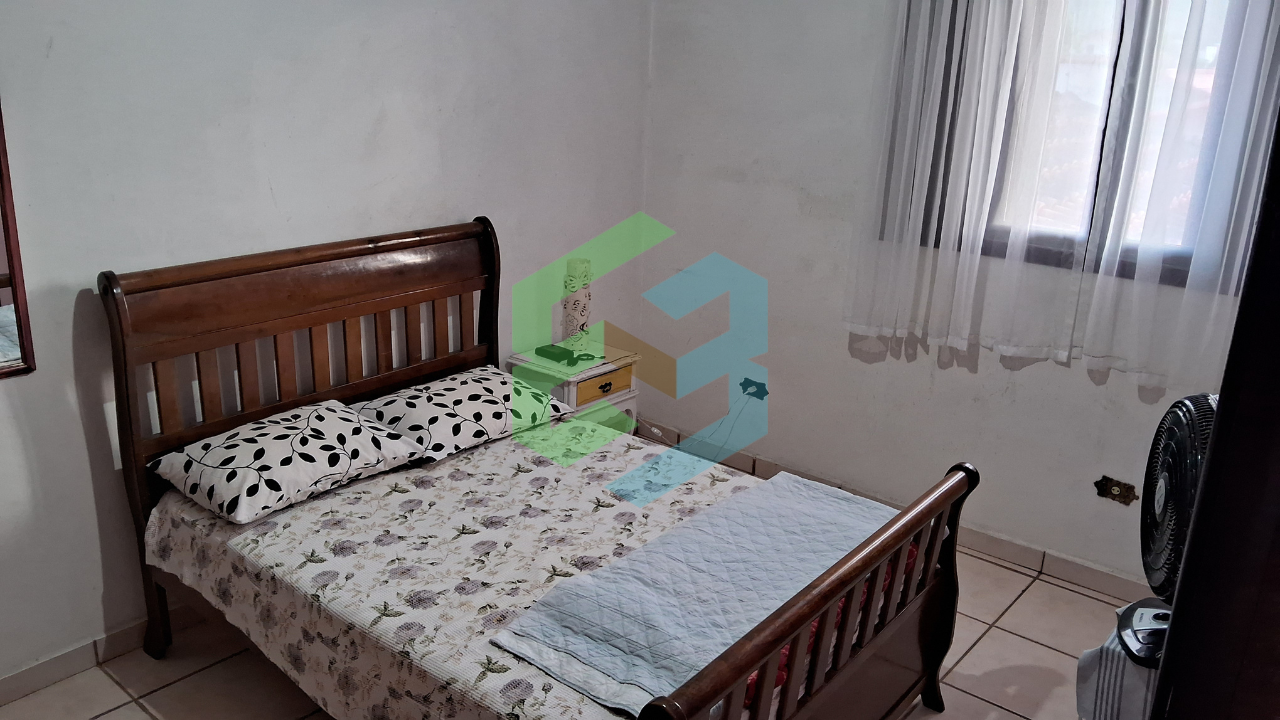 Casa geminada 3 dorm (1 suíte com sacada), 2 vagas e piscina