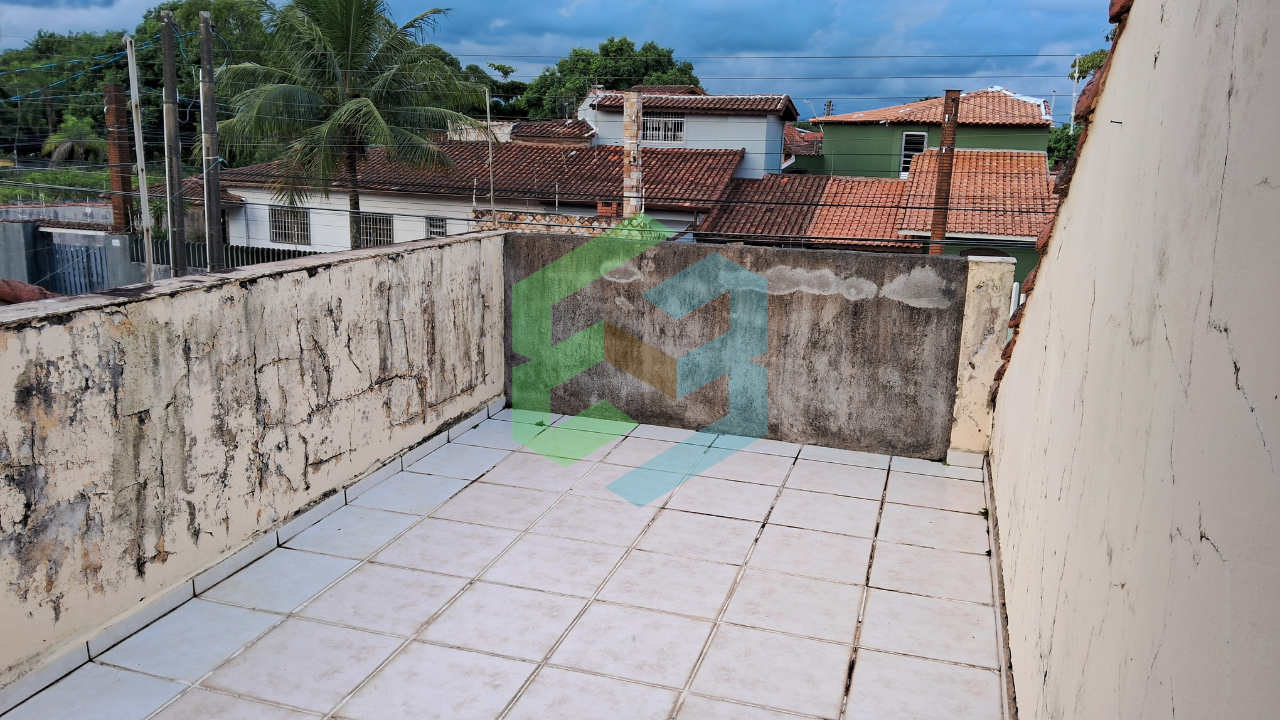 Casa geminada 3 dorm (1 suíte com sacada), 2 vagas e piscina