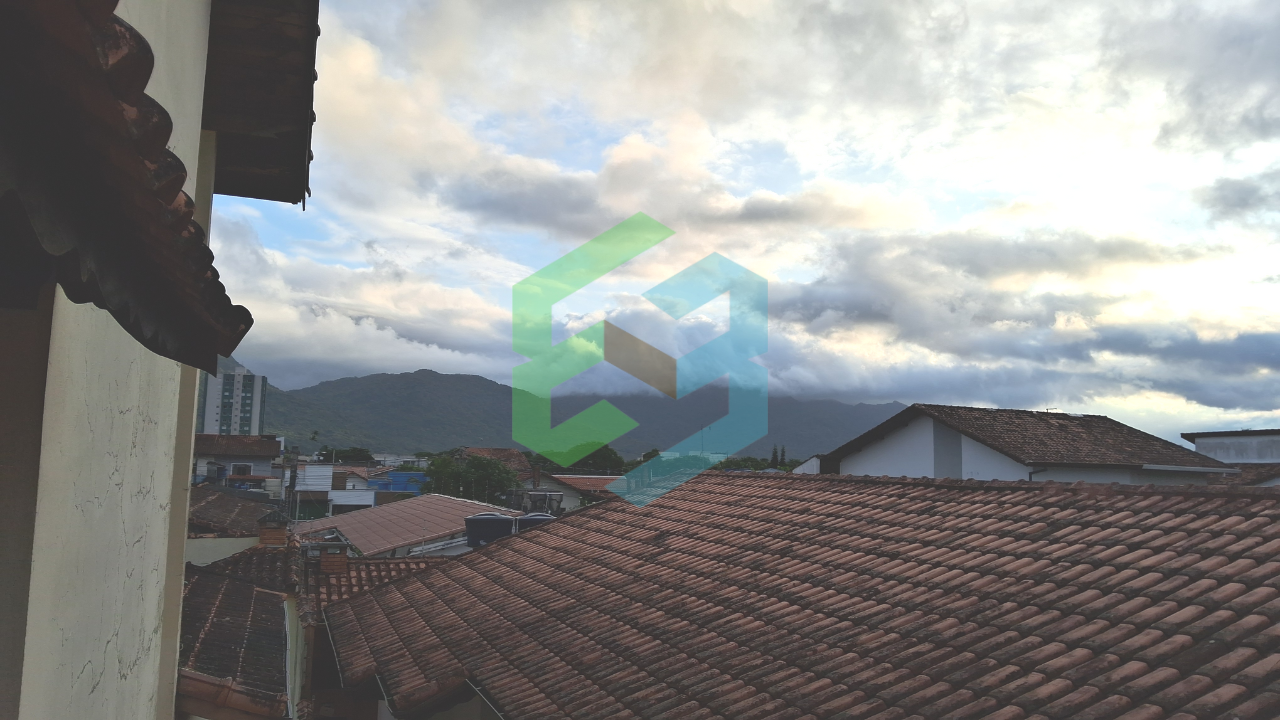 Casa geminada 3 dorm (1 suíte com sacada), 2 vagas e piscina