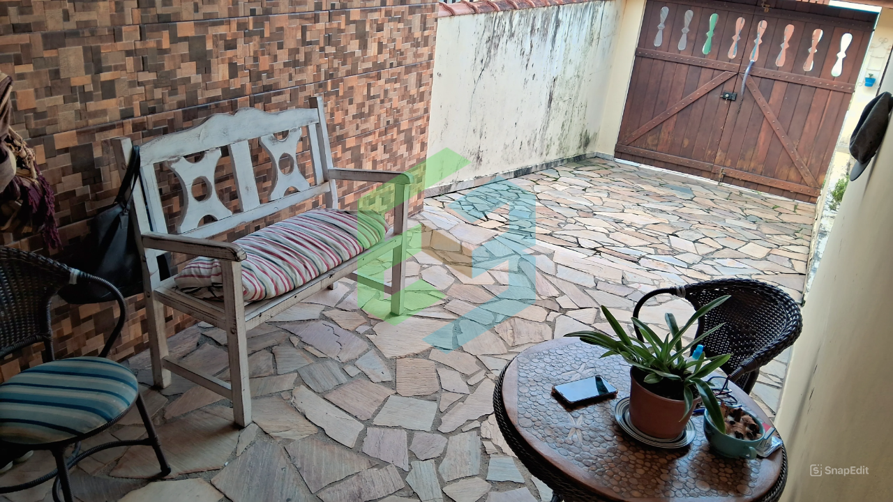 Casa geminada 3 dorm (1 suíte com sacada), 2 vagas e piscina