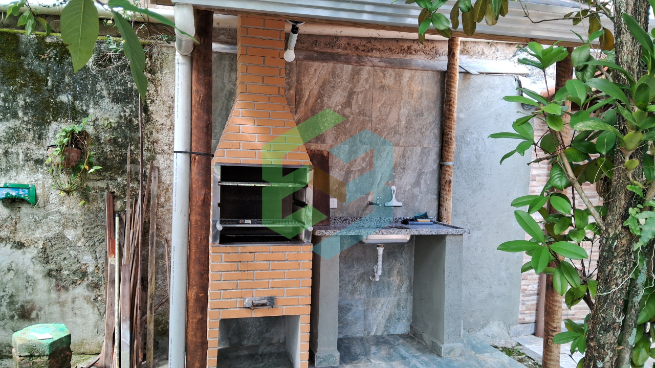 Casa 3 dorm no Centro com cara de micro chácara, 5 vagas