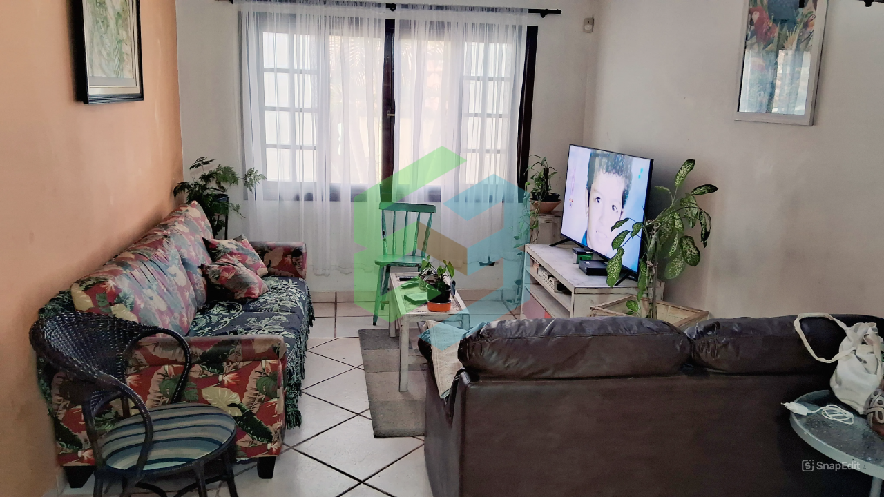 Casa geminada 3 dorm (1 suíte com sacada), 2 vagas e piscina