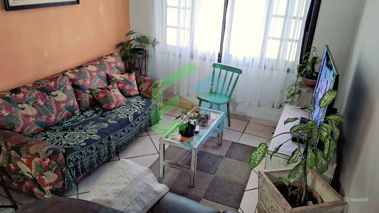 Casa geminada 3 dorm (1 suíte com sacada), 2 vagas e piscina