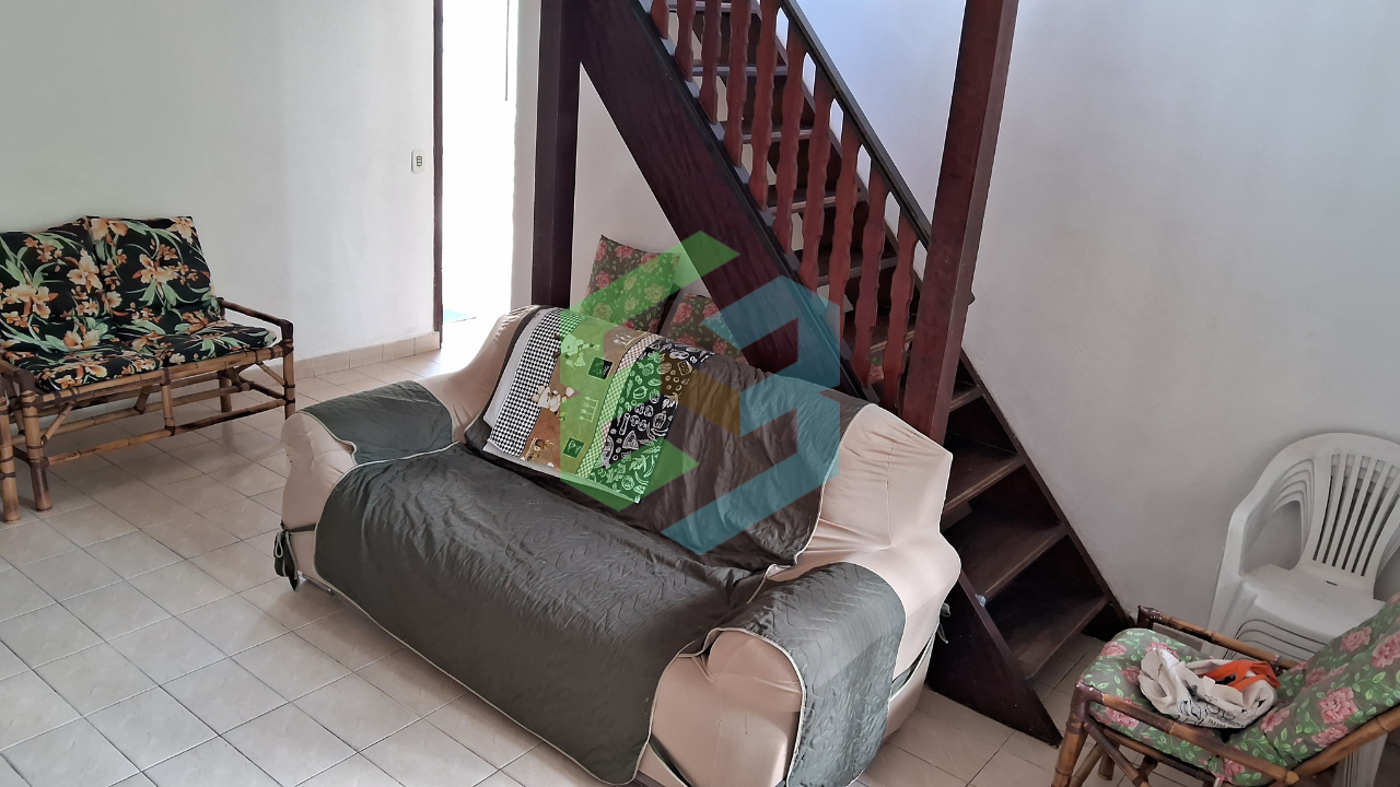 Casa 3 dorm no Centro com cara de micro chácara, 5 vagas