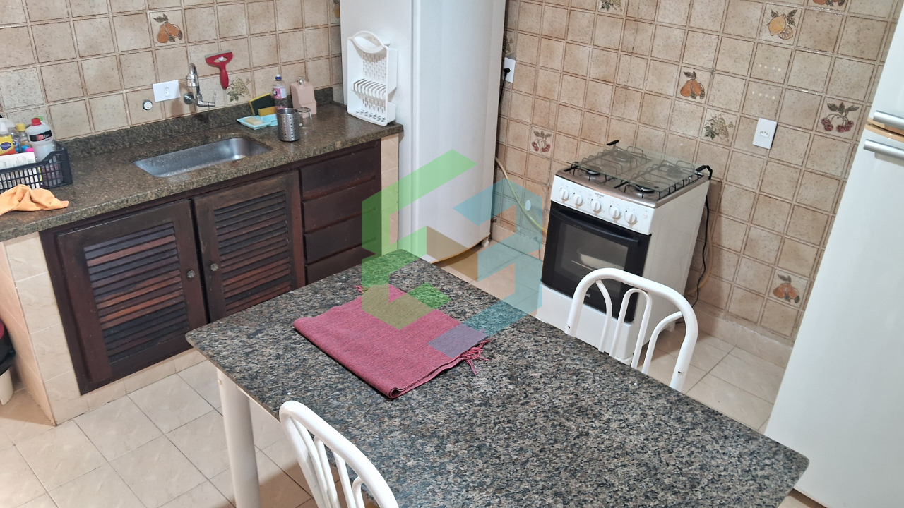 Casa 3 dorm no Centro com cara de micro chácara, 5 vagas