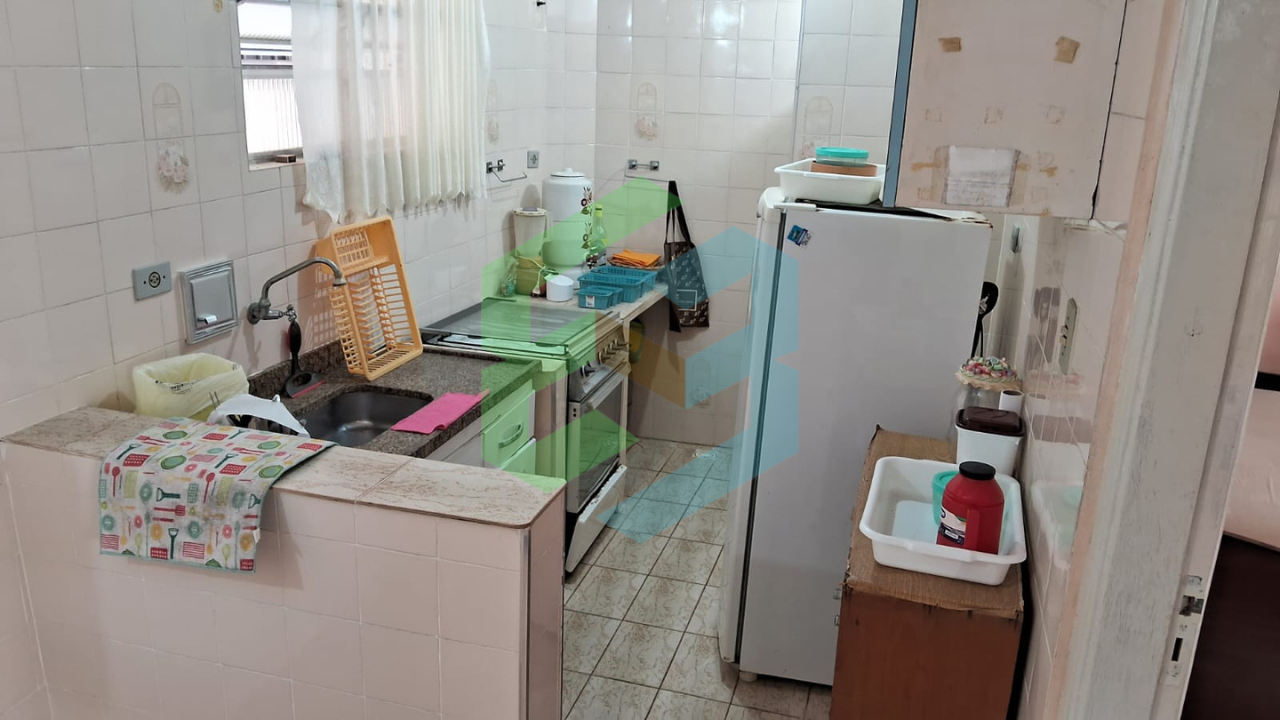 Apto 1 Dorm amplo no Centro, a Apenas 350m da Praia + Garagem!