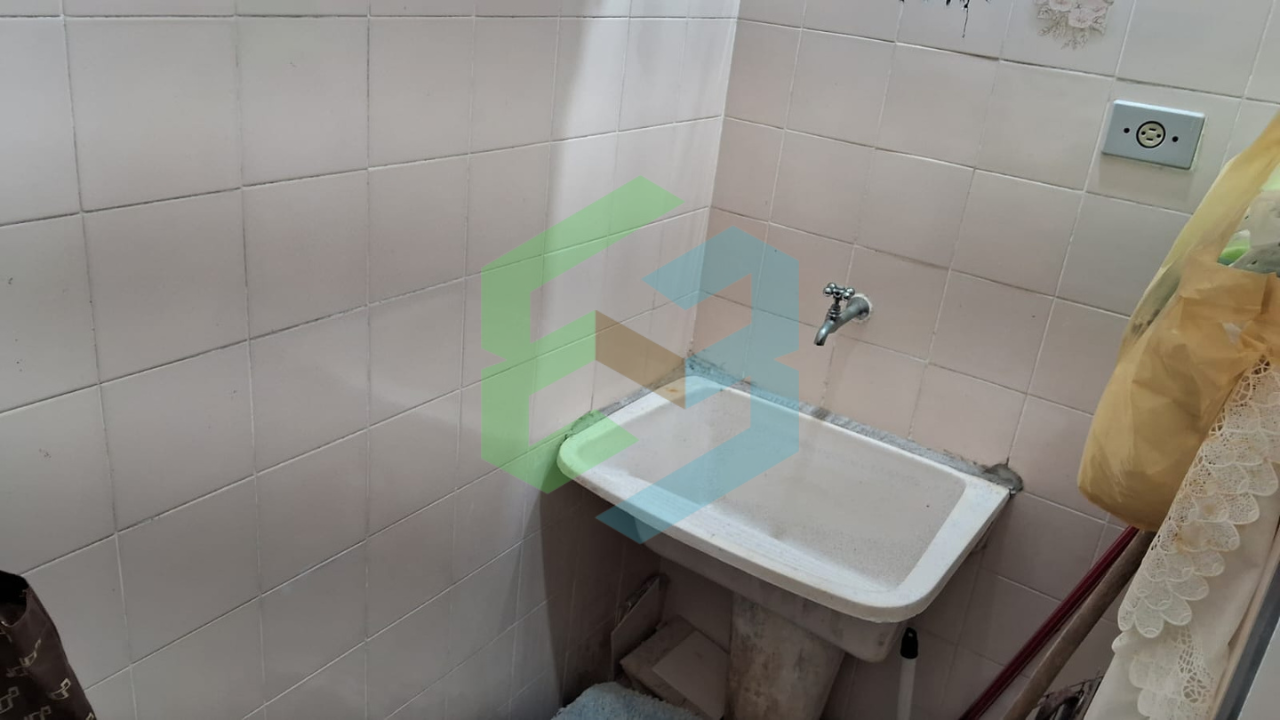 Apto 1 Dorm amplo no Centro, a Apenas 350m da Praia + Garagem!