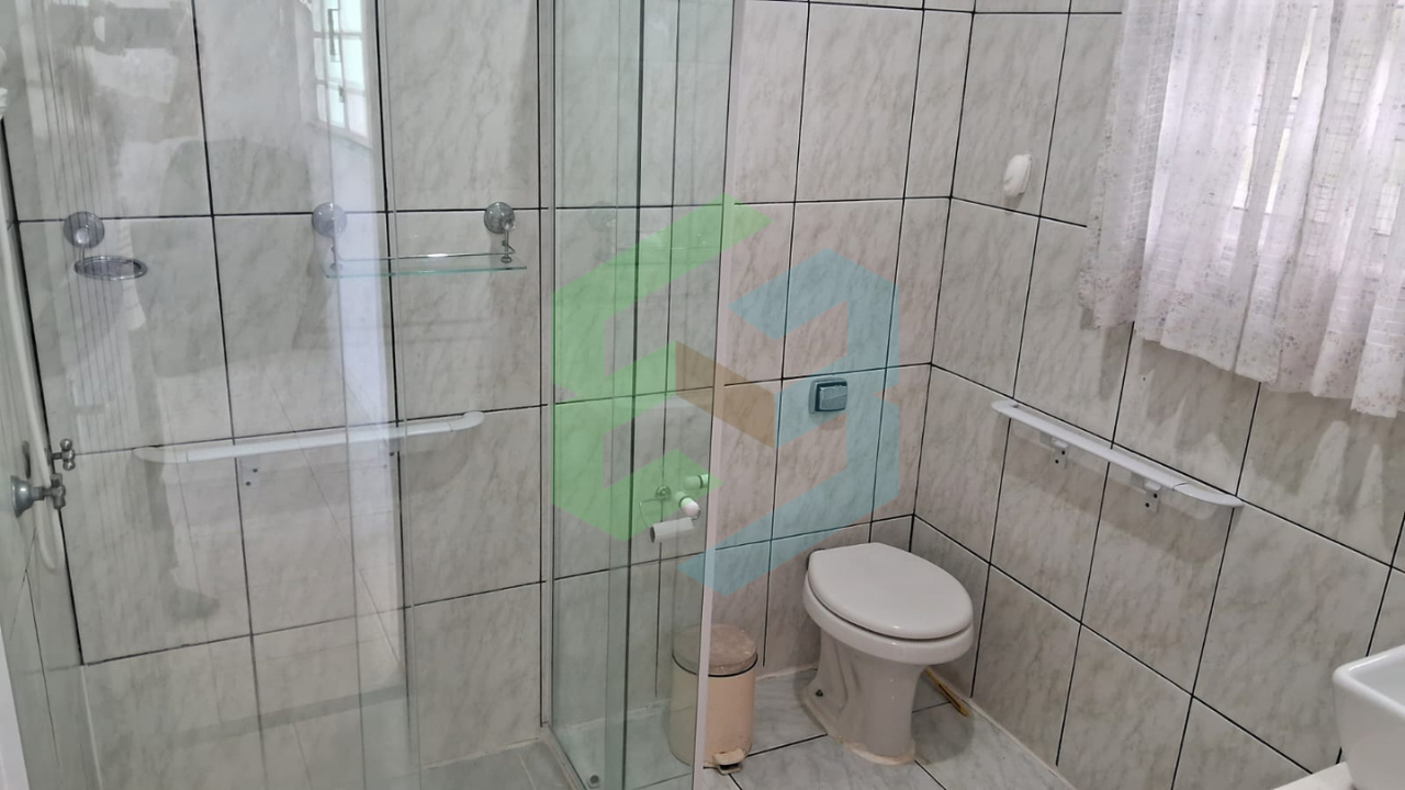 Mini chácara, 2 dorm, sem degraus no Centro de Peruíbe