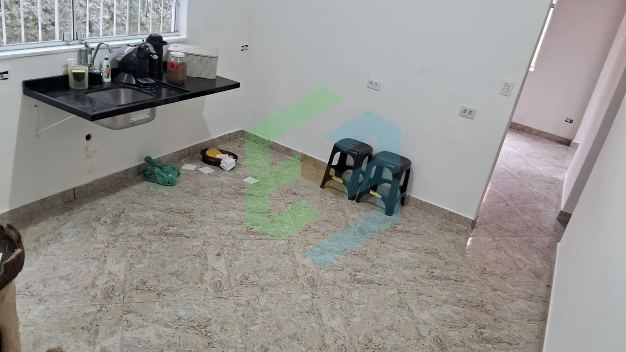 Oportunidade: Casa Próxima à Praia com Edícula em Peruíbe
