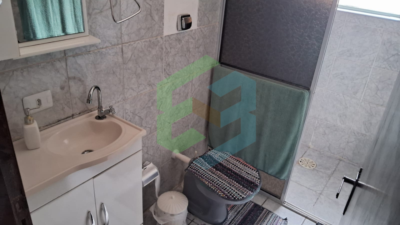 Casa terrea 2 dorm (1 suite), 800 m da praia – Residência ou Comércio