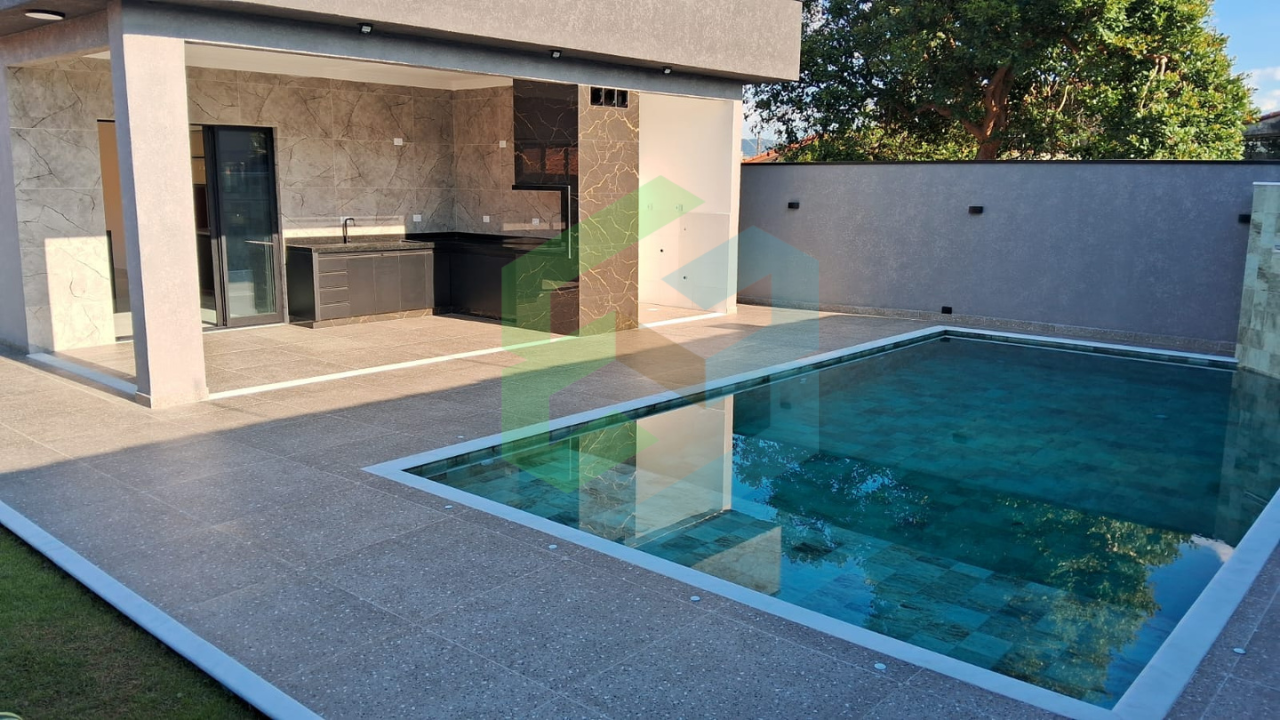 Casa Nova de Alto Padrão a 800m da Praia no Cidade Nova Peruíbe
