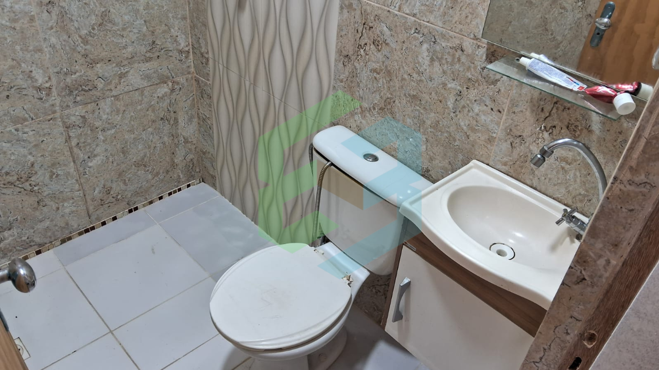 Oportunidade: Casa Próxima à Praia com Edícula em Peruíbe