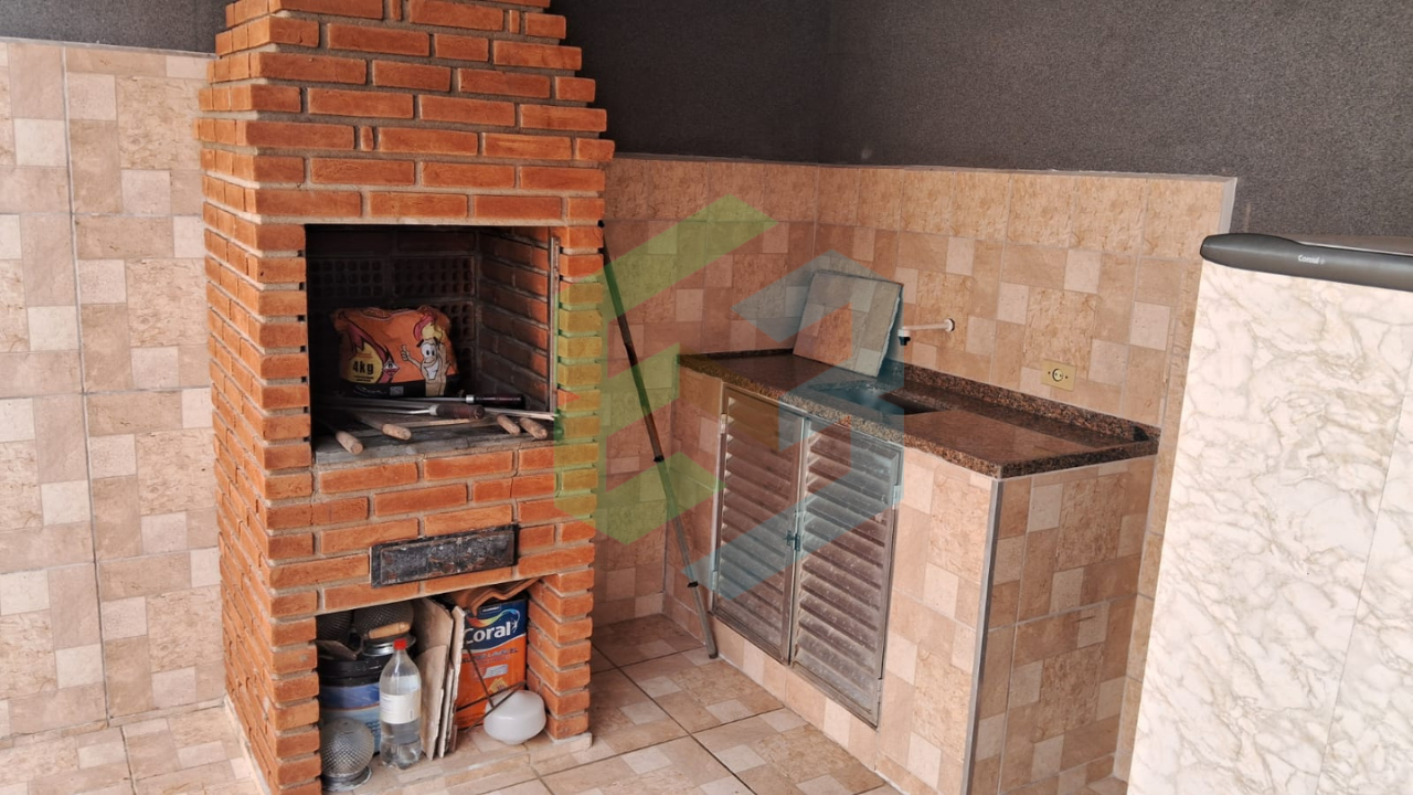 Casa terrea 2 dorm (1 suite), 800 m da praia – Residência ou Comércio